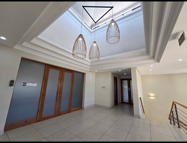 377M² OFFICE TO LET IN SANDOWN